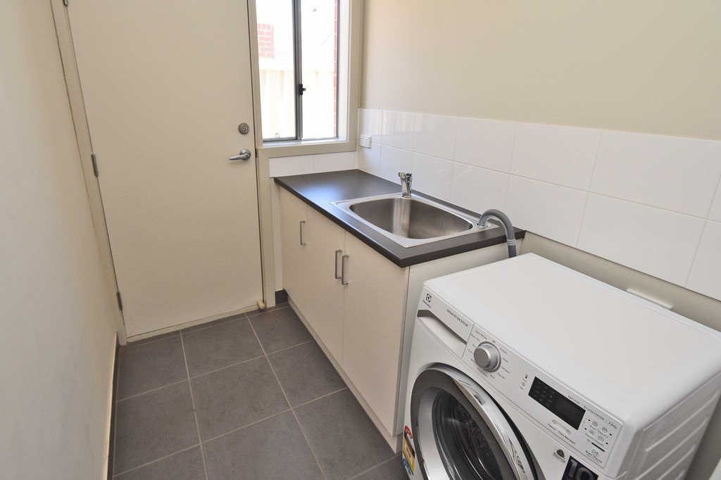2/8 John Monash Boulevard MILDURA 10