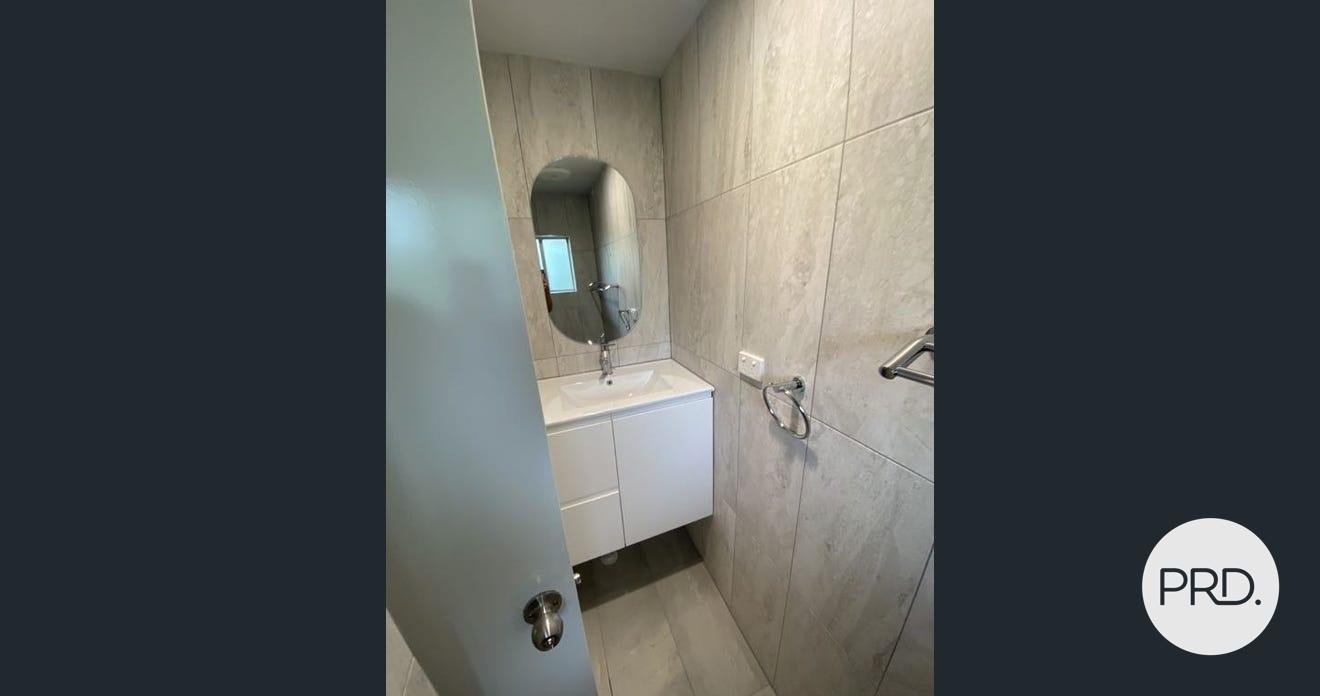 2/8 Kenilworth Street SOUTH MACKAY 8