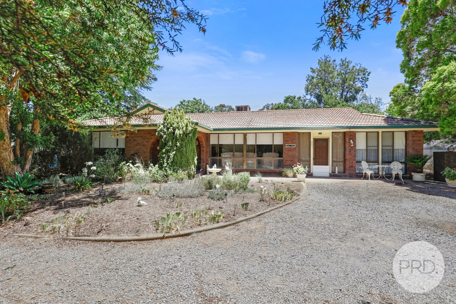 28 Kingswood Drive TAMWORTH 1