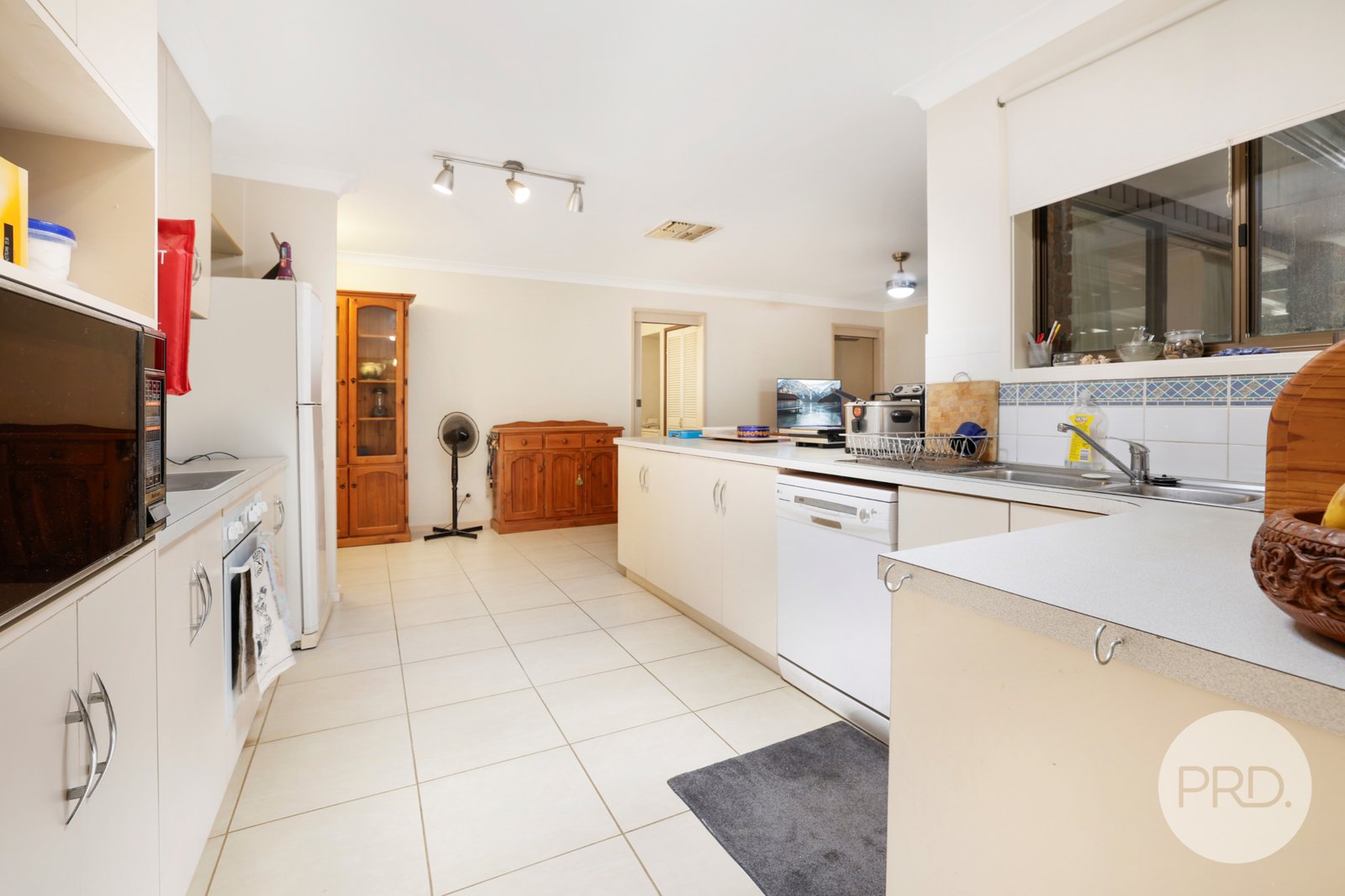 28 Kingswood Drive TAMWORTH 21