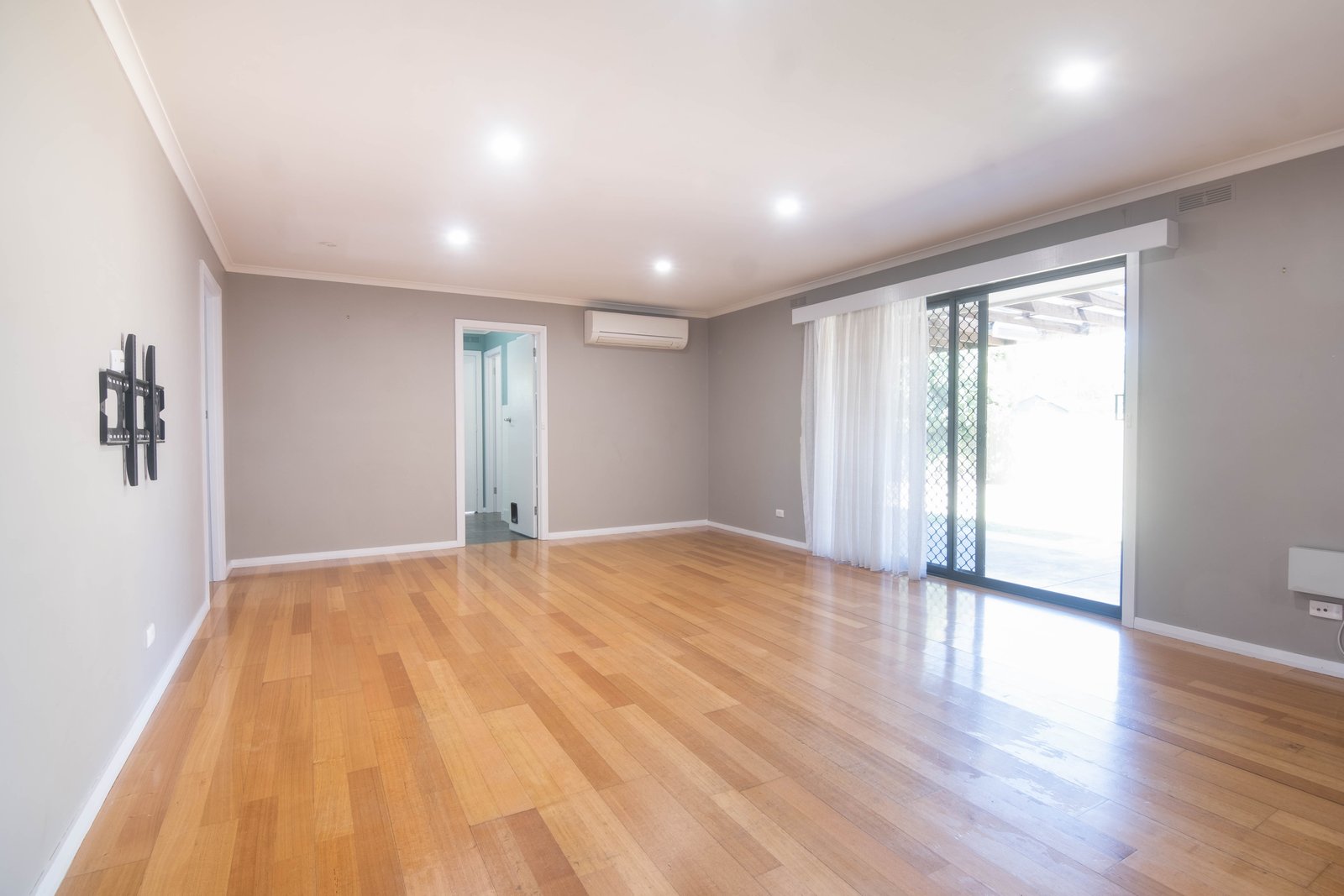 28 Lachlan Crescent SHEPPARTON 9