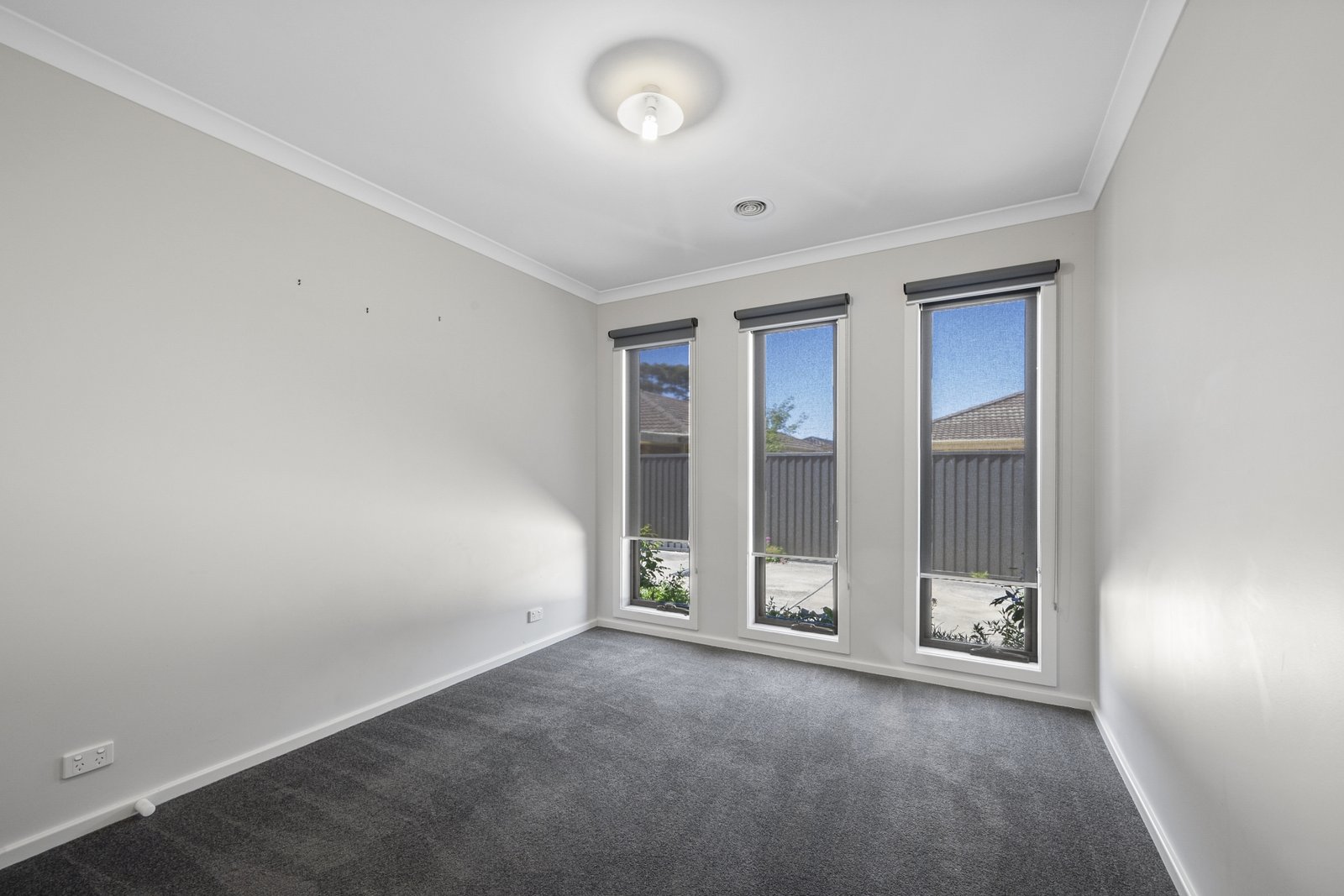 Gallery: 2/8 Lake Street