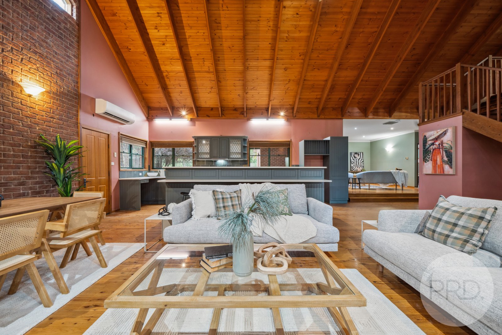 28 Lakehaven Drive LAKE ALBERT 4