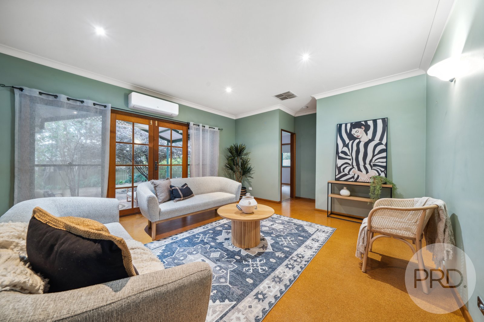 28 Lakehaven Drive LAKE ALBERT 11