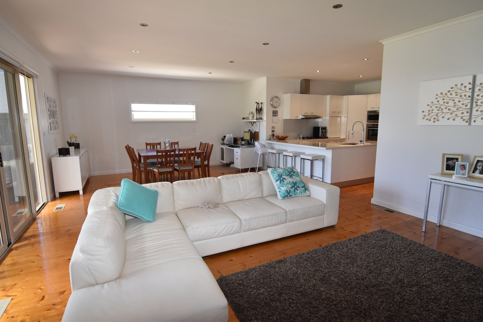 Gallery: 28 Langibanool Avenue