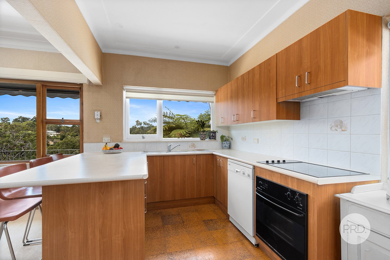 28 Lansdowne Parade OATLEY 5
