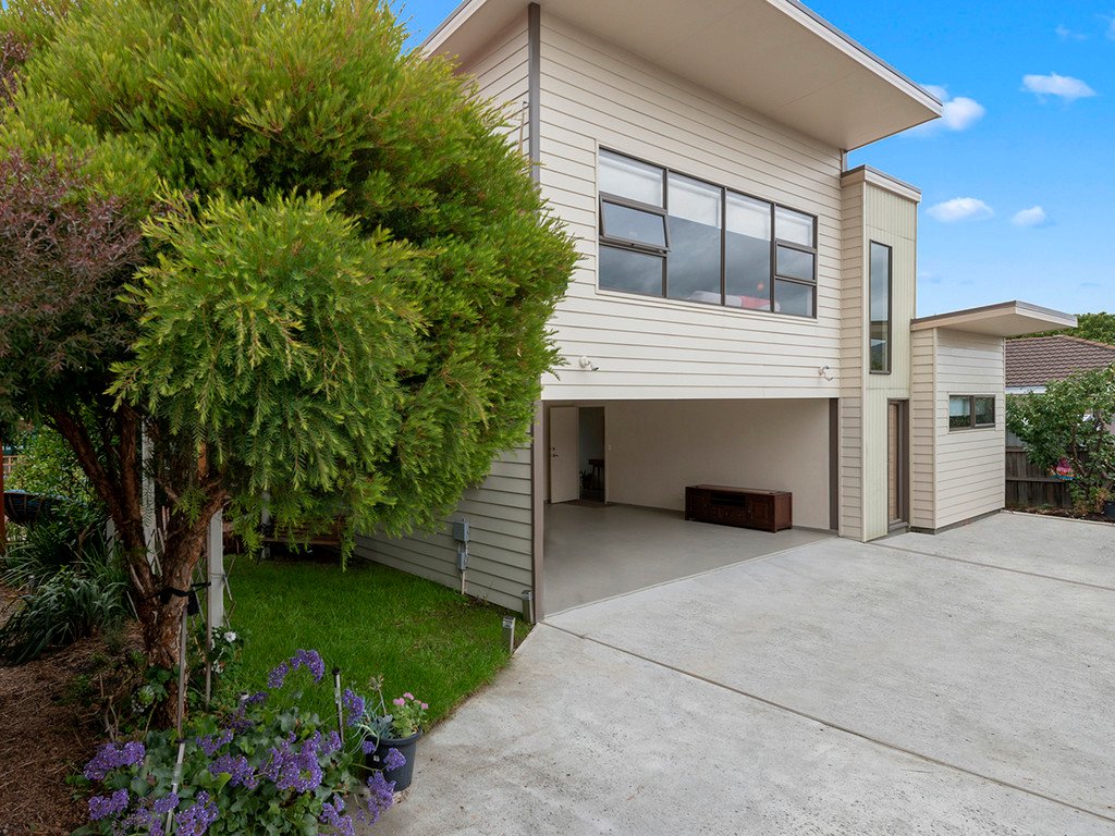 2/8 Lennox Avenue LUTANA 1