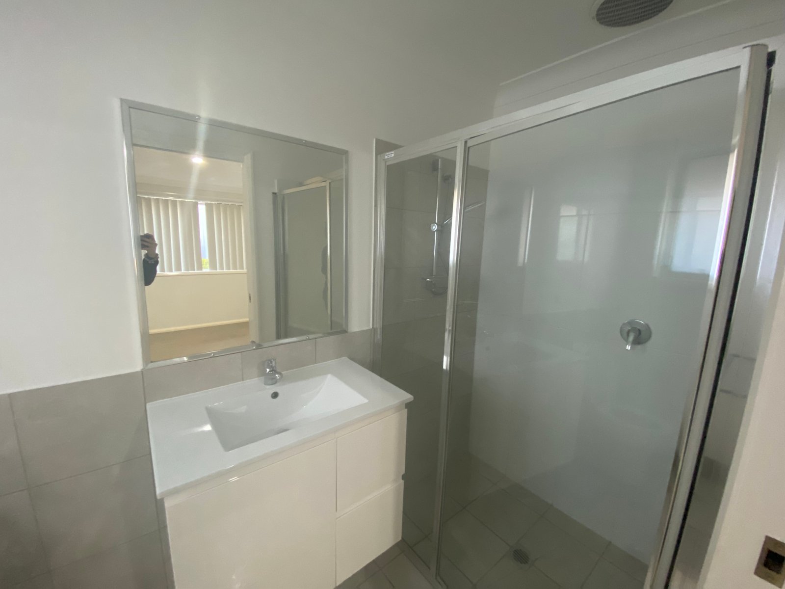 28 Lindsay Road TAMWORTH 8