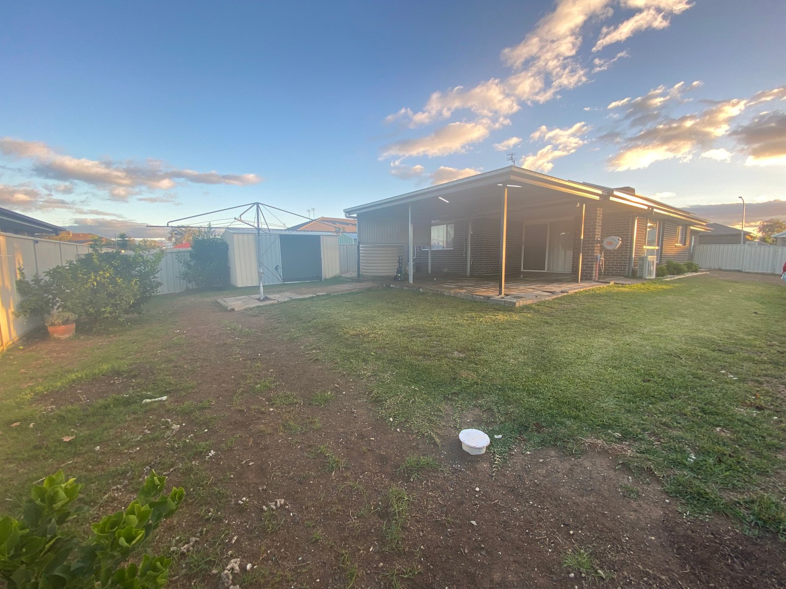 28 Lindsay Road TAMWORTH 12