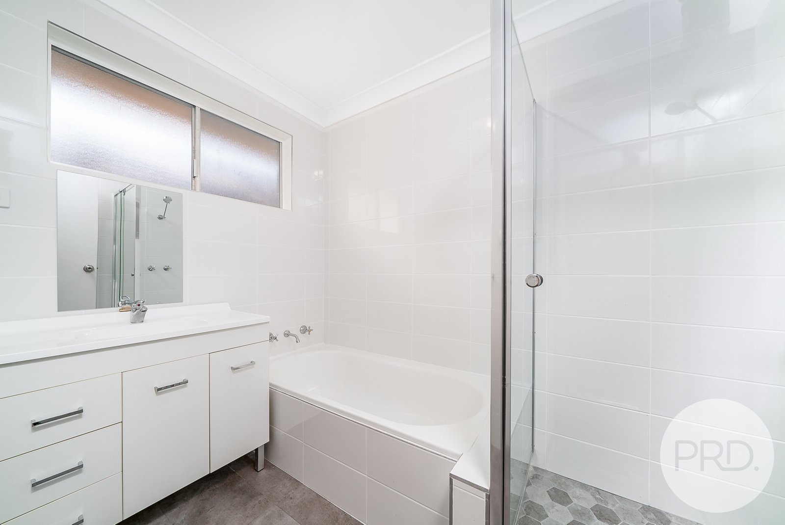 28 Lonergan Place EAST WAGGA WAGGA 9