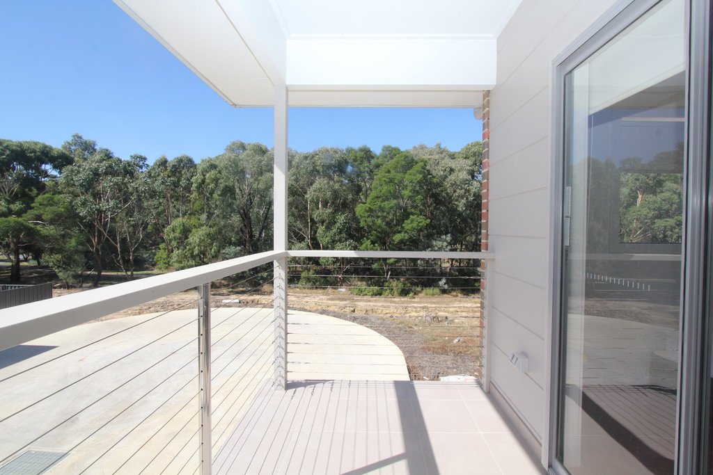 28 Lucia Crescent MOUNT CLEAR 2
