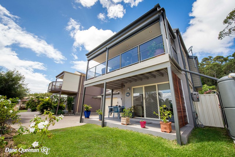2/8 Luderick Close CORLETTE 15