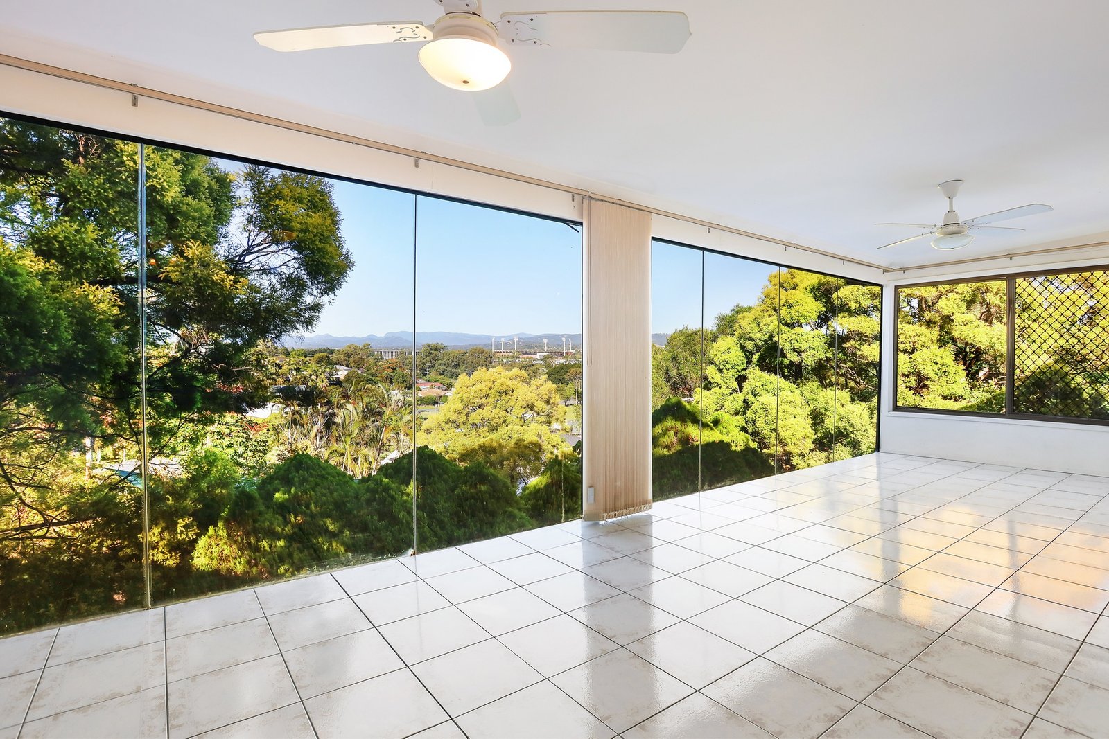 28 Maralinga Drive ASHMORE 4