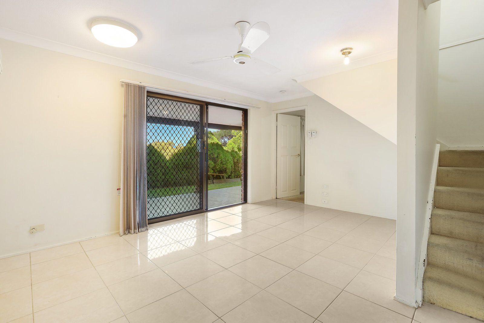 28 Maralinga Drive ASHMORE 9