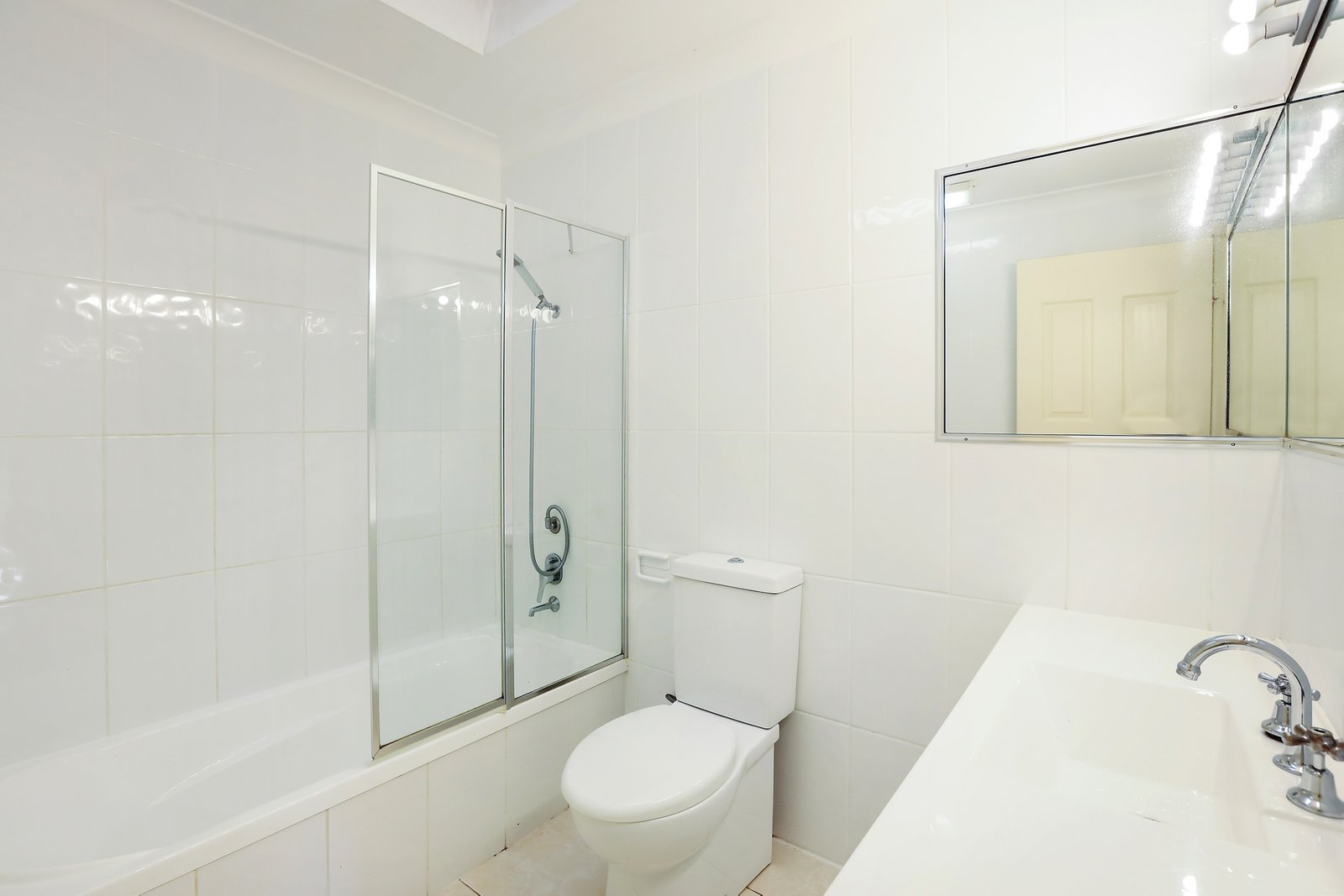 28 Maralinga Drive ASHMORE 12