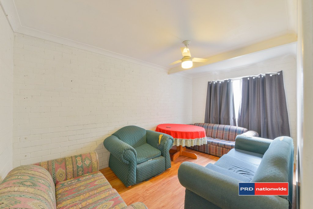 28 McRae Street TAMWORTH 9