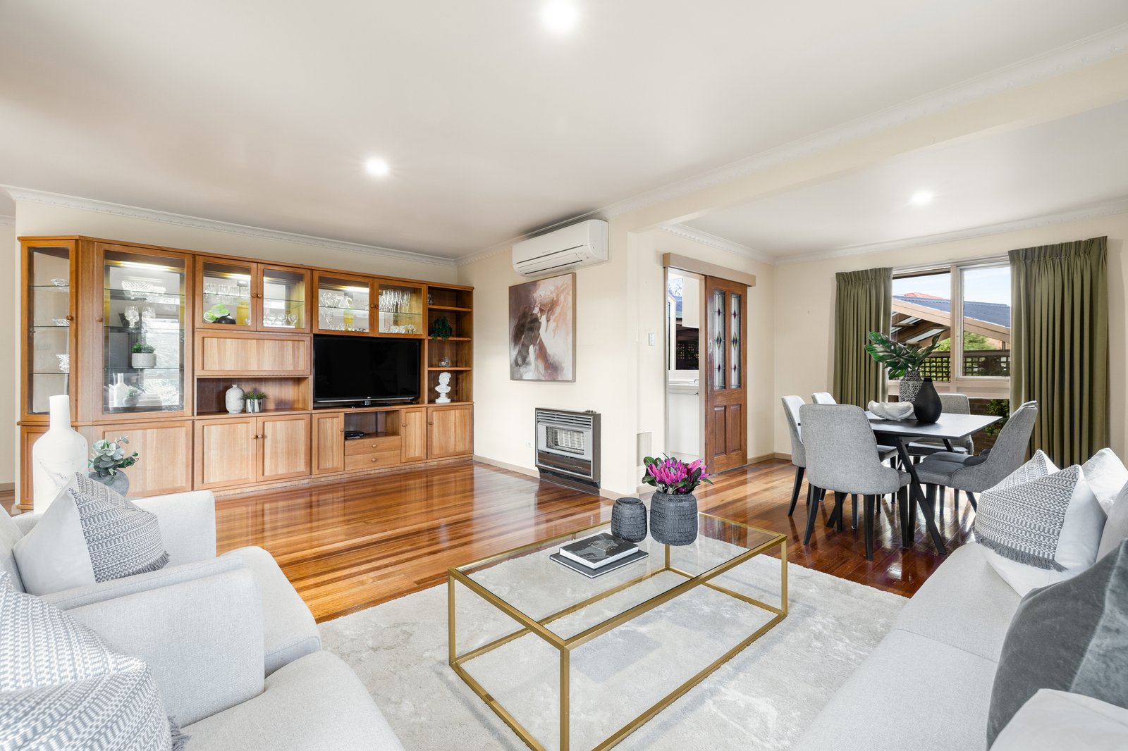 Gallery: 28 Meadowbrook Drive