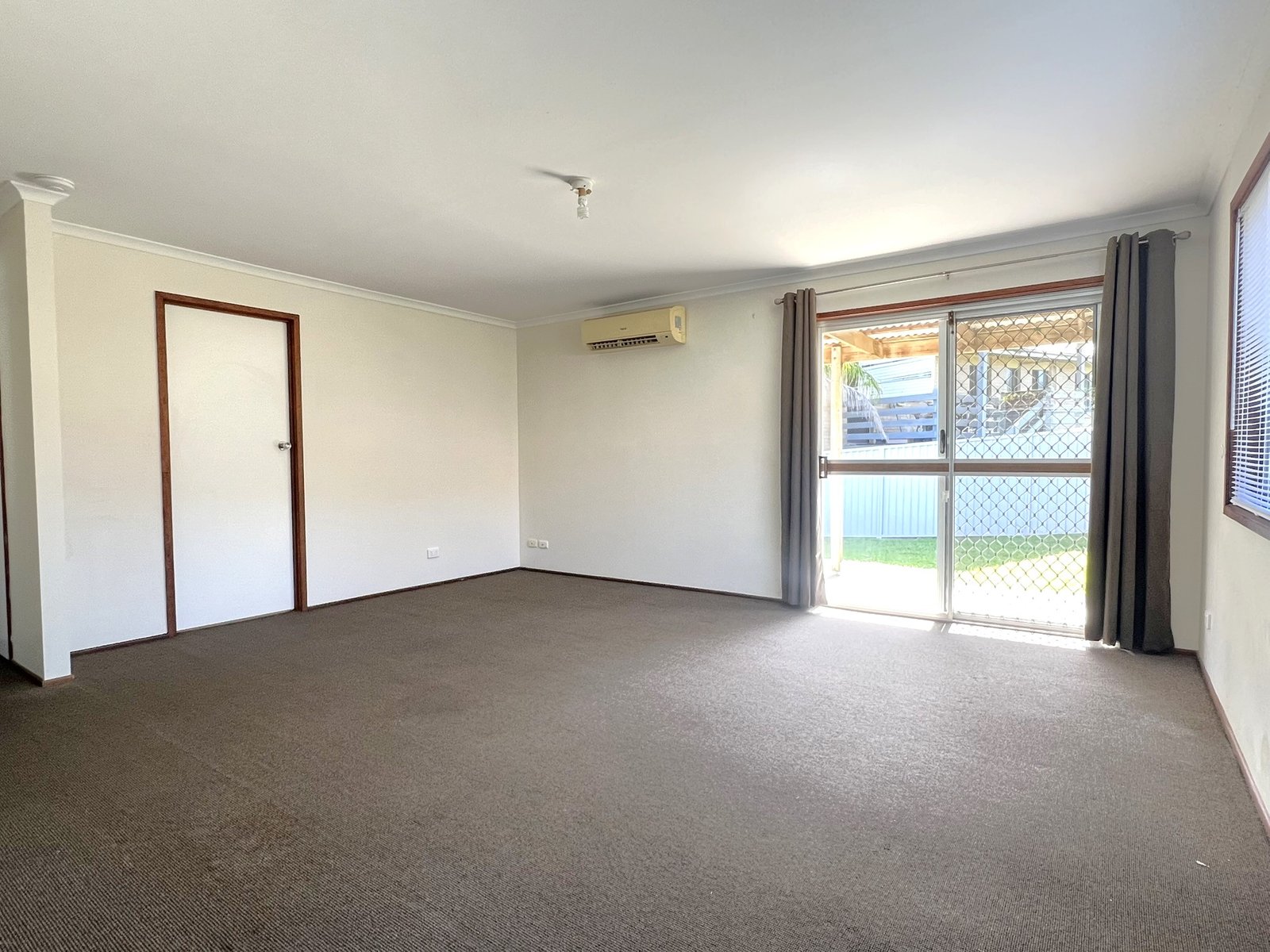 2/8 Melrose Place SOUTHPORT 2