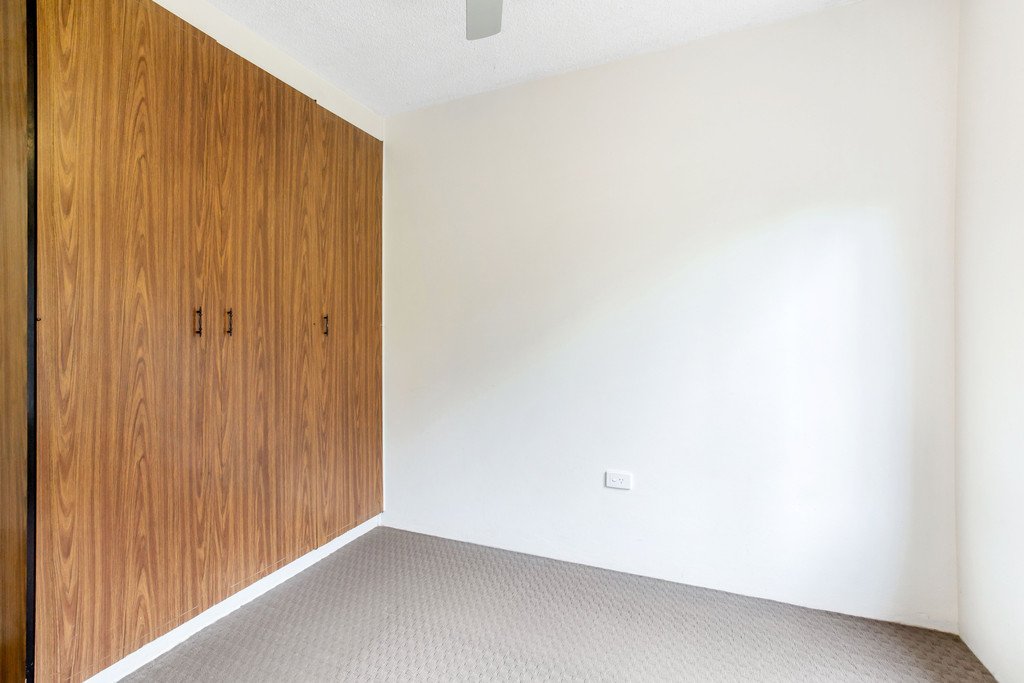 2/8 Messines Street SHOAL BAY 6