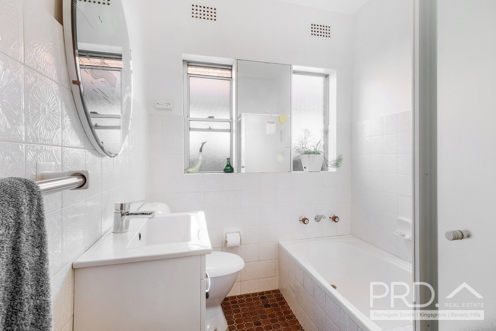 28 Midlothian Avenue BEVERLY HILLS 6