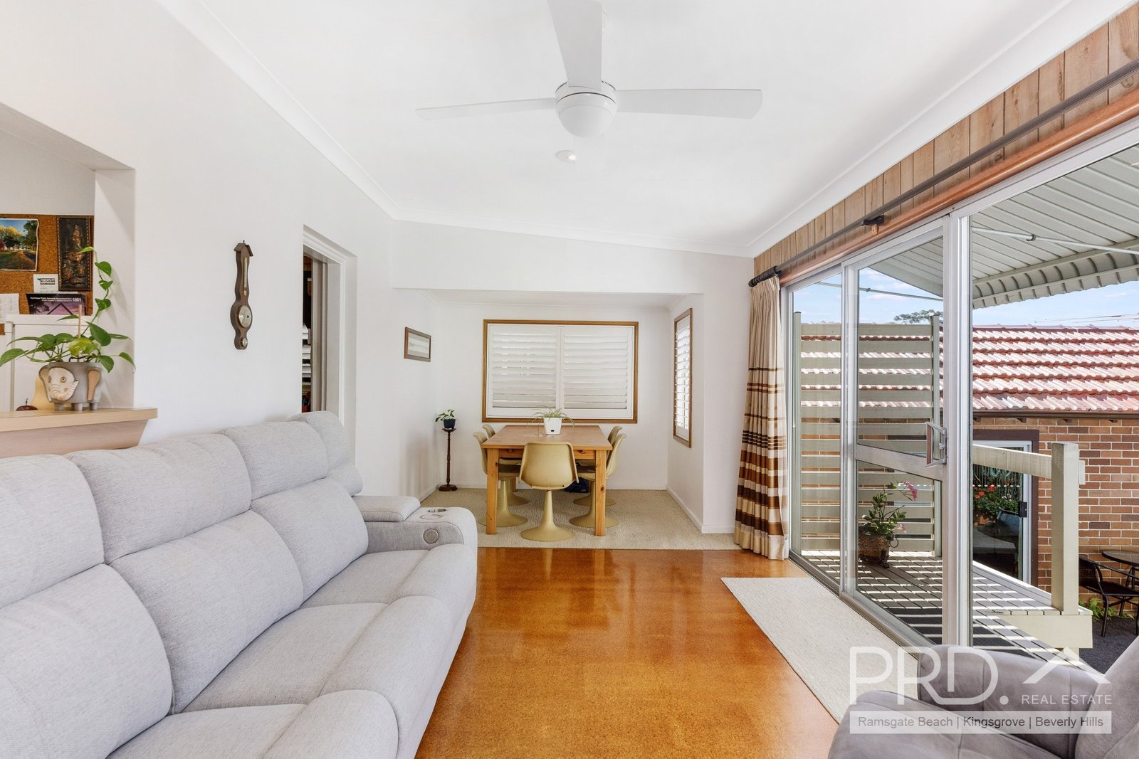 28 Midlothian Avenue BEVERLY HILLS 8