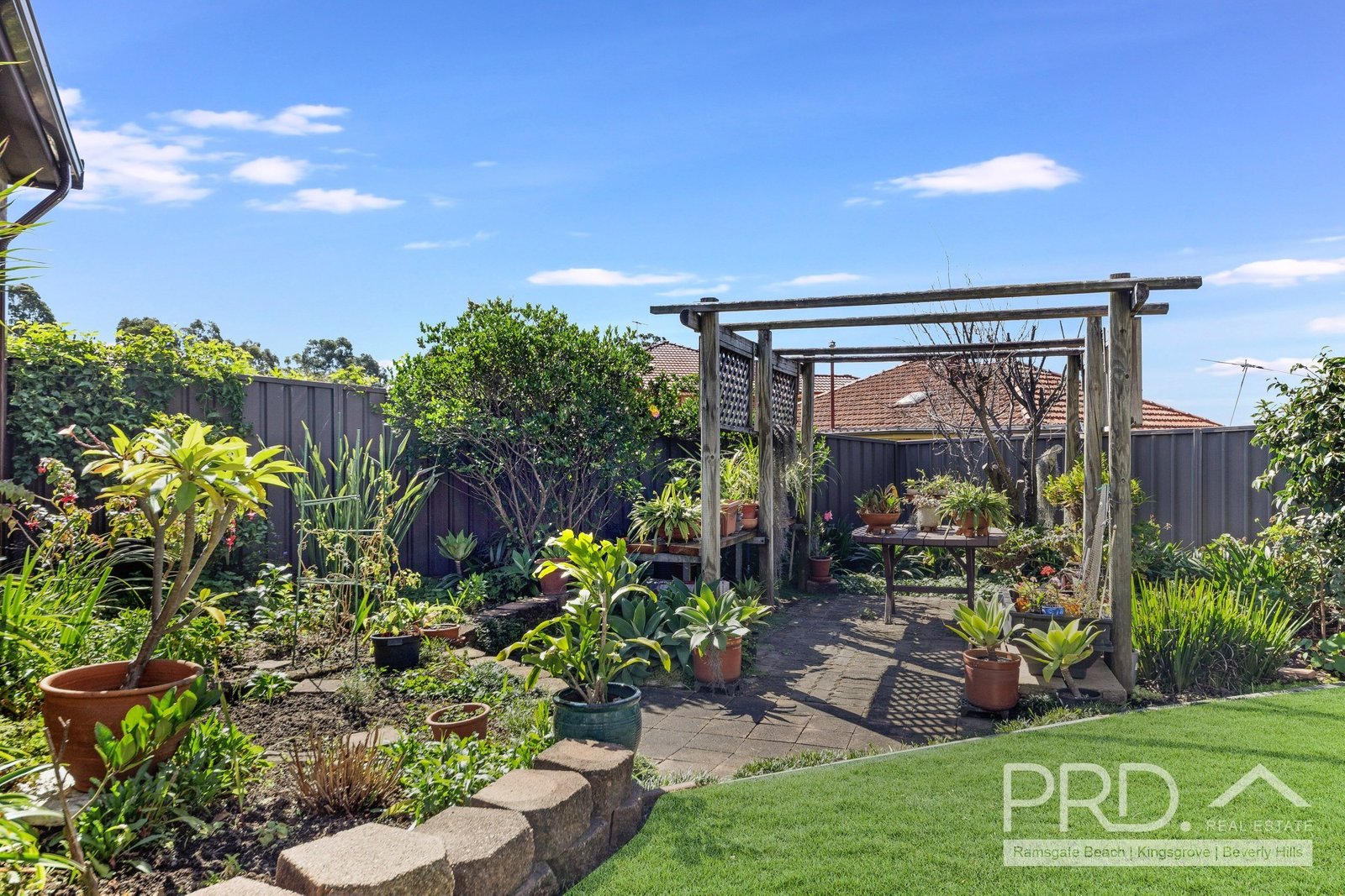 28 Midlothian Avenue BEVERLY HILLS 14