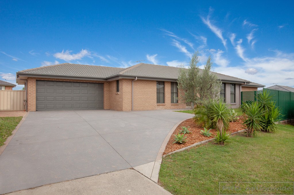 28 Mileham Circuit RUTHERFORD 1