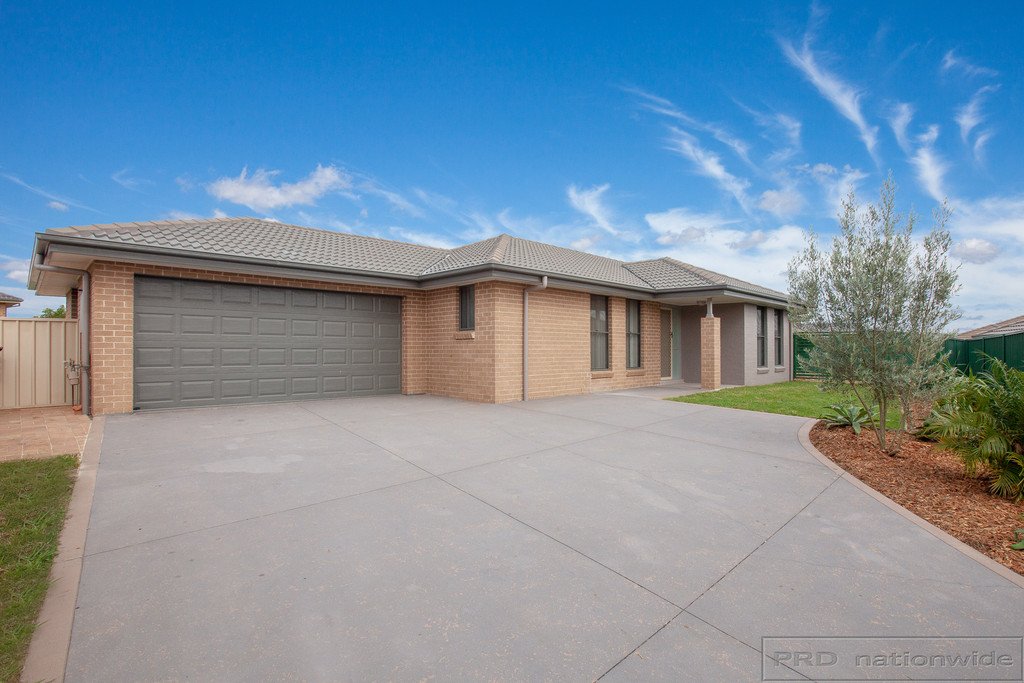 28 Mileham Circuit RUTHERFORD 2