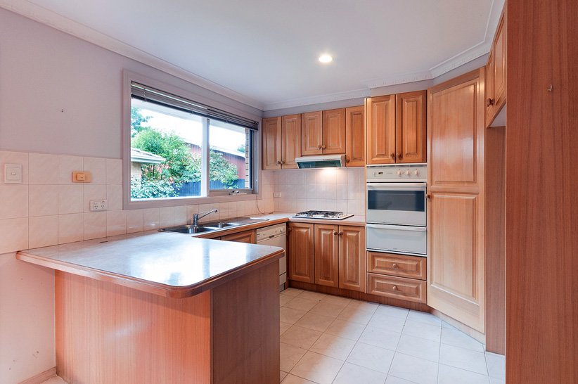 Real Estate and Property in 2/8 Minaki Avenue, Doncaster, VIC