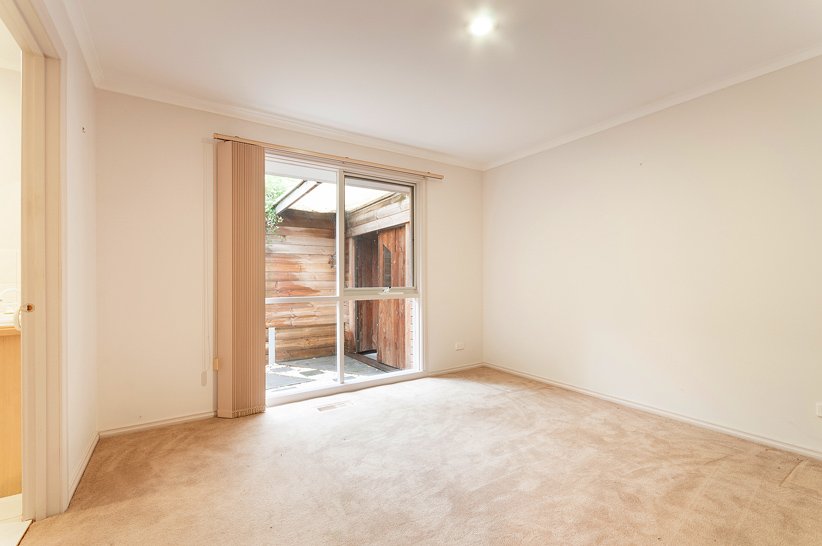 Real Estate and Property in 2/8 Minaki Avenue, Doncaster, VIC