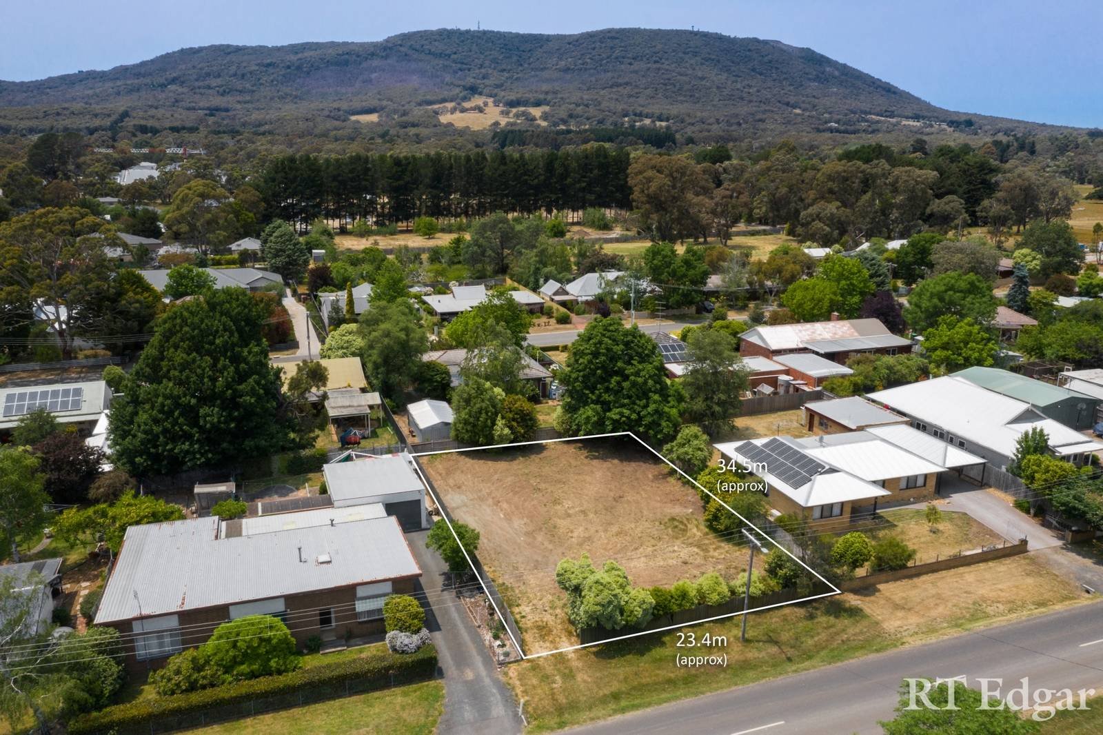 28 Morris Road, Woodend, VIC, 3442 RT Edgar