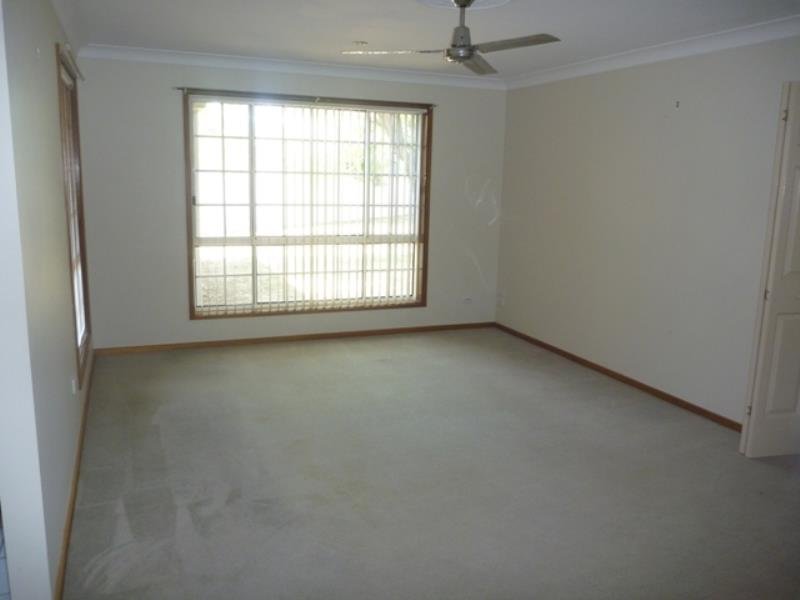 28 Nardoo Street GLENFIELD PARK 4