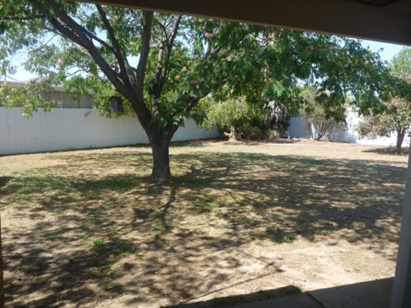 28 Nardoo Street GLENFIELD PARK 8