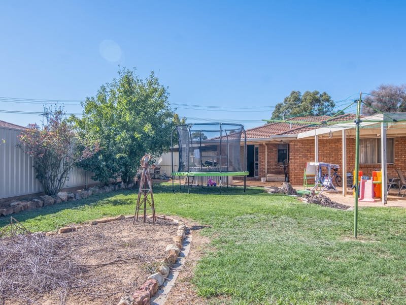 28 Norton Drive MOOROOPNA 10