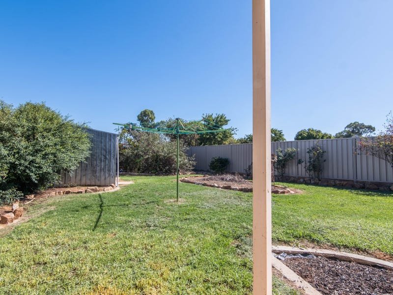 28 Norton Drive MOOROOPNA 11