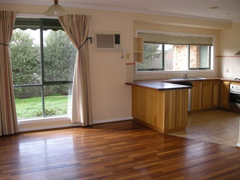 Gallery: 28 Oakwood Crescent