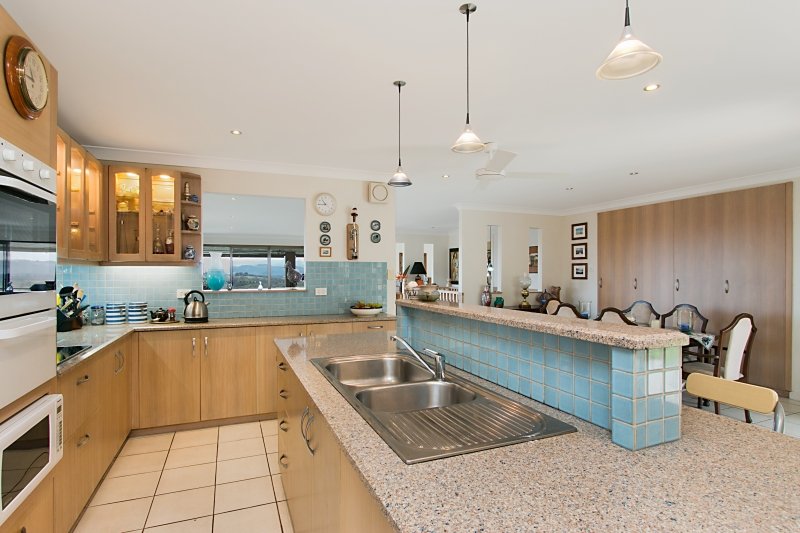 28 Oceanview Crescent KINGSCLIFF 9