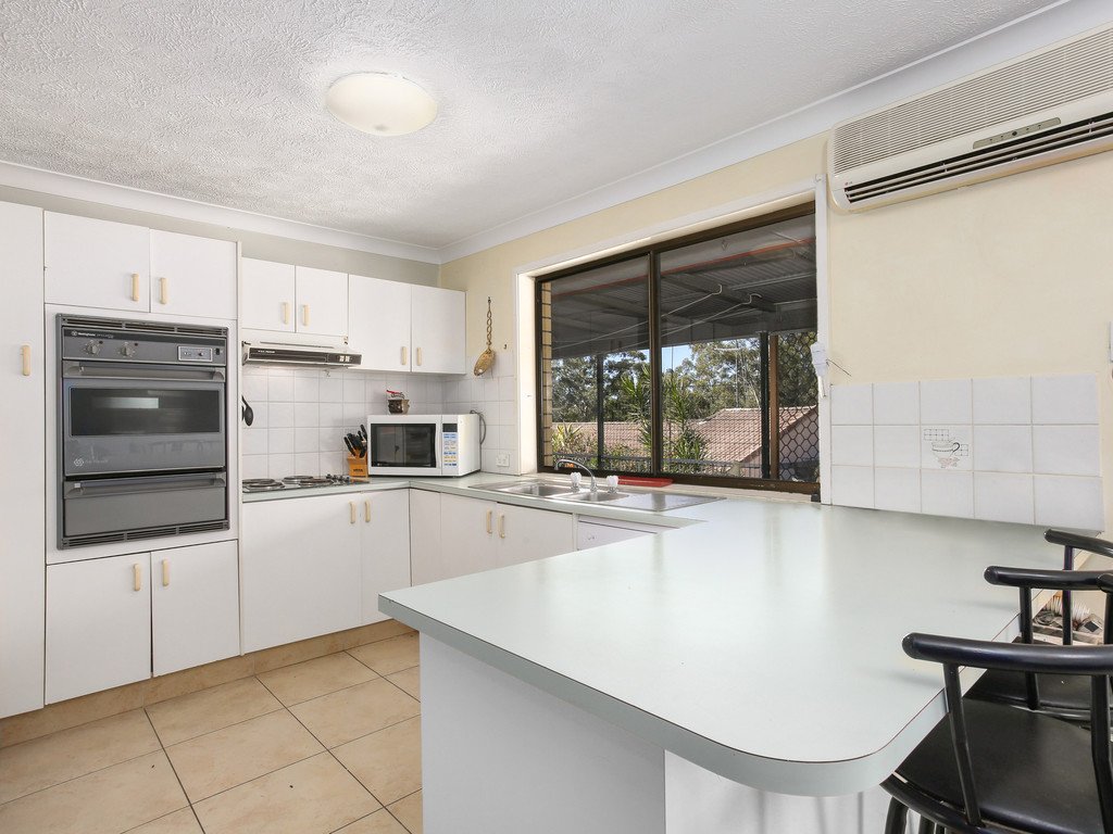 2/8 Ordino Court REEDY CREEK 6