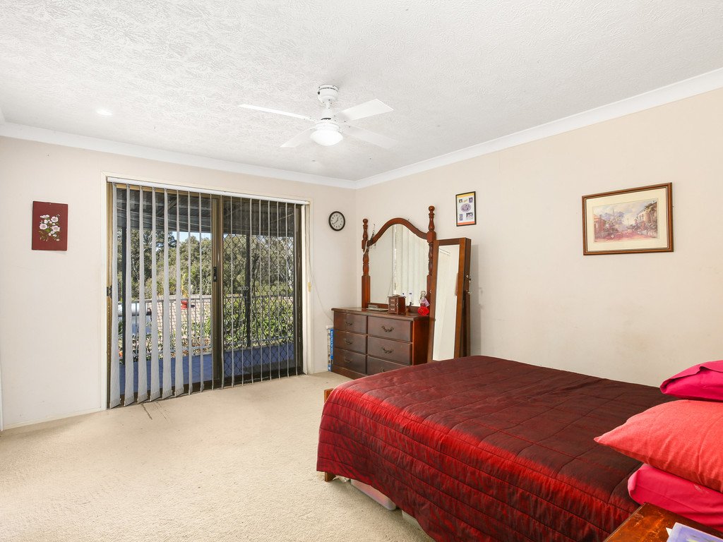 2/8 Ordino Court REEDY CREEK 12
