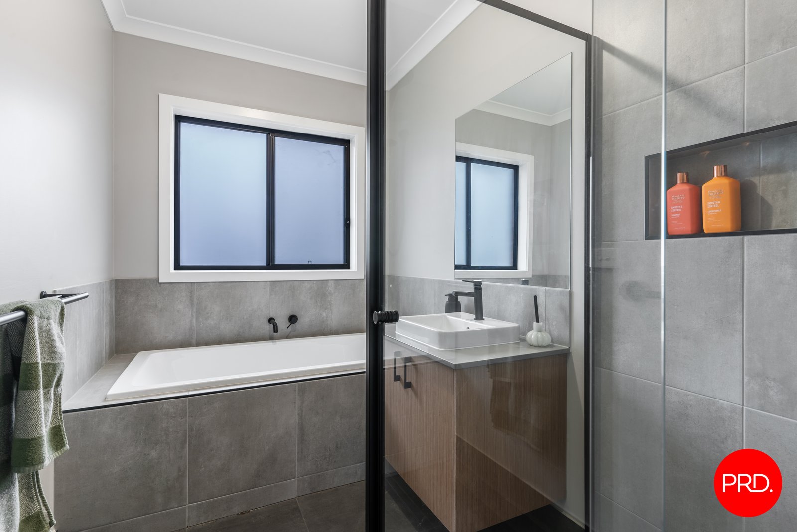 28 Oscar Drive MARONG 13