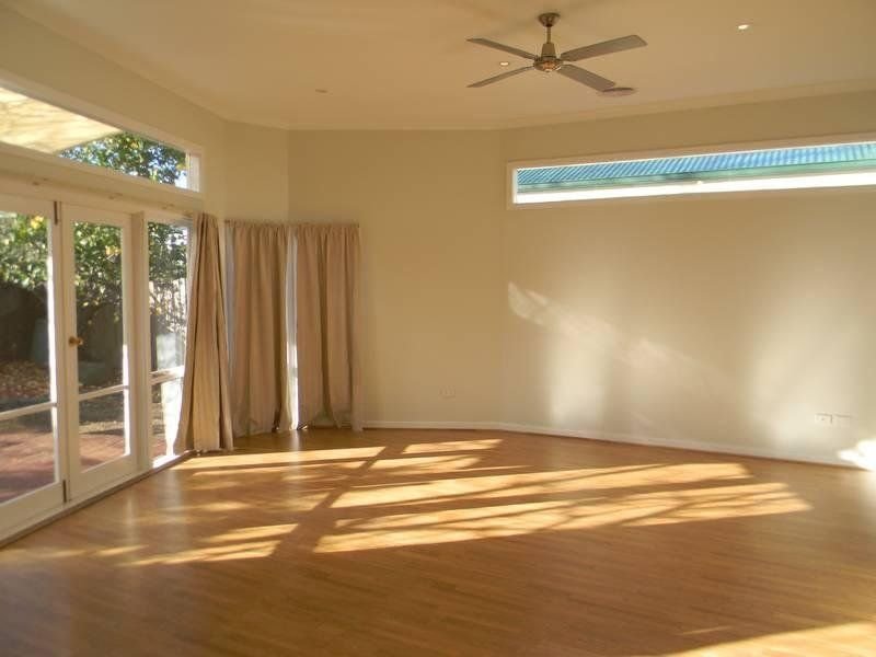 Gallery: 28 Ovens Street