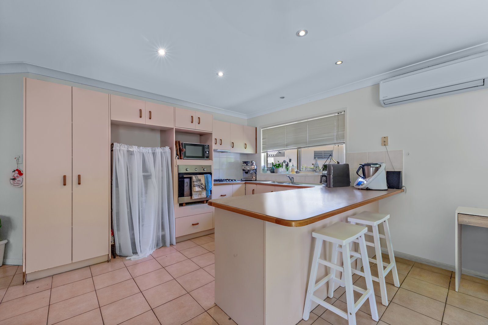 28 Panoramic Court CANNONVALE 7