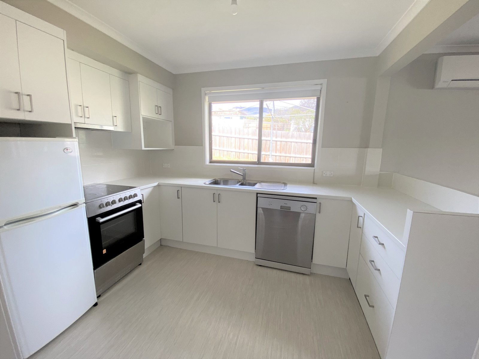 2/8 Paringa Road GLENORCHY 5