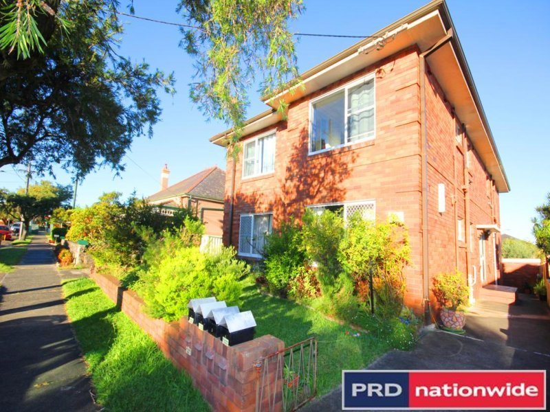 2/8 Park Street KOGARAH 1