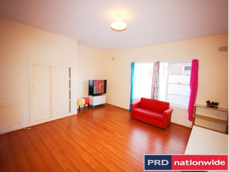 2/8 Park Street KOGARAH 2