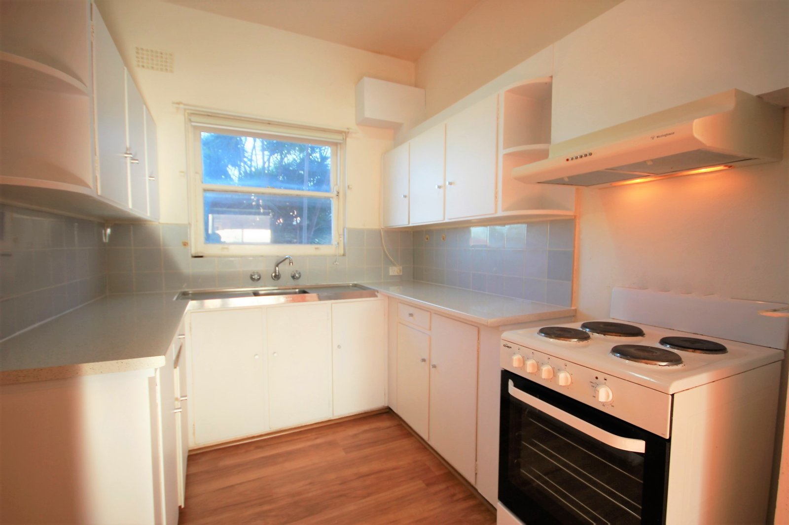 2/8 Park Street KOGARAH 3