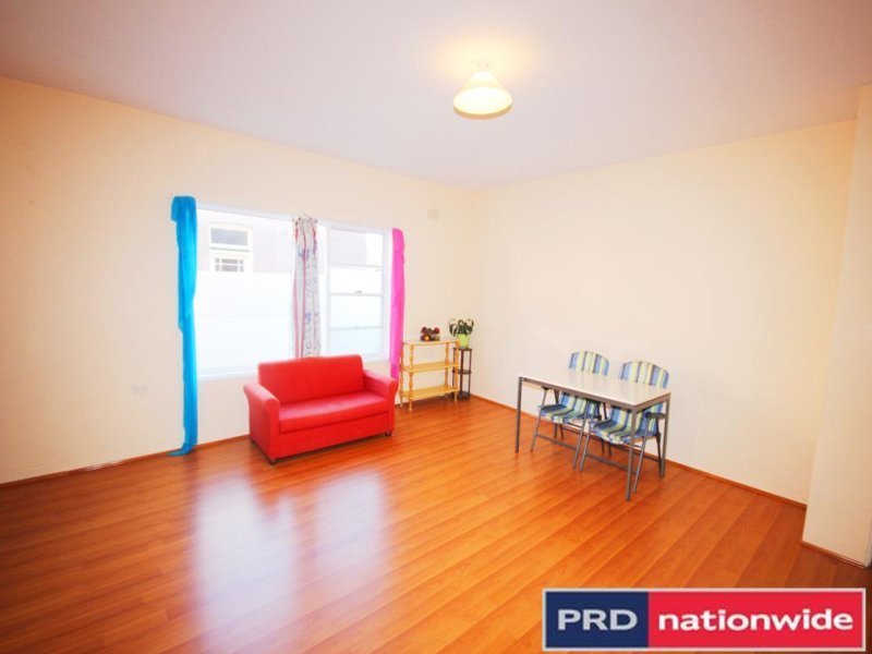 2/8 Park Street KOGARAH 4