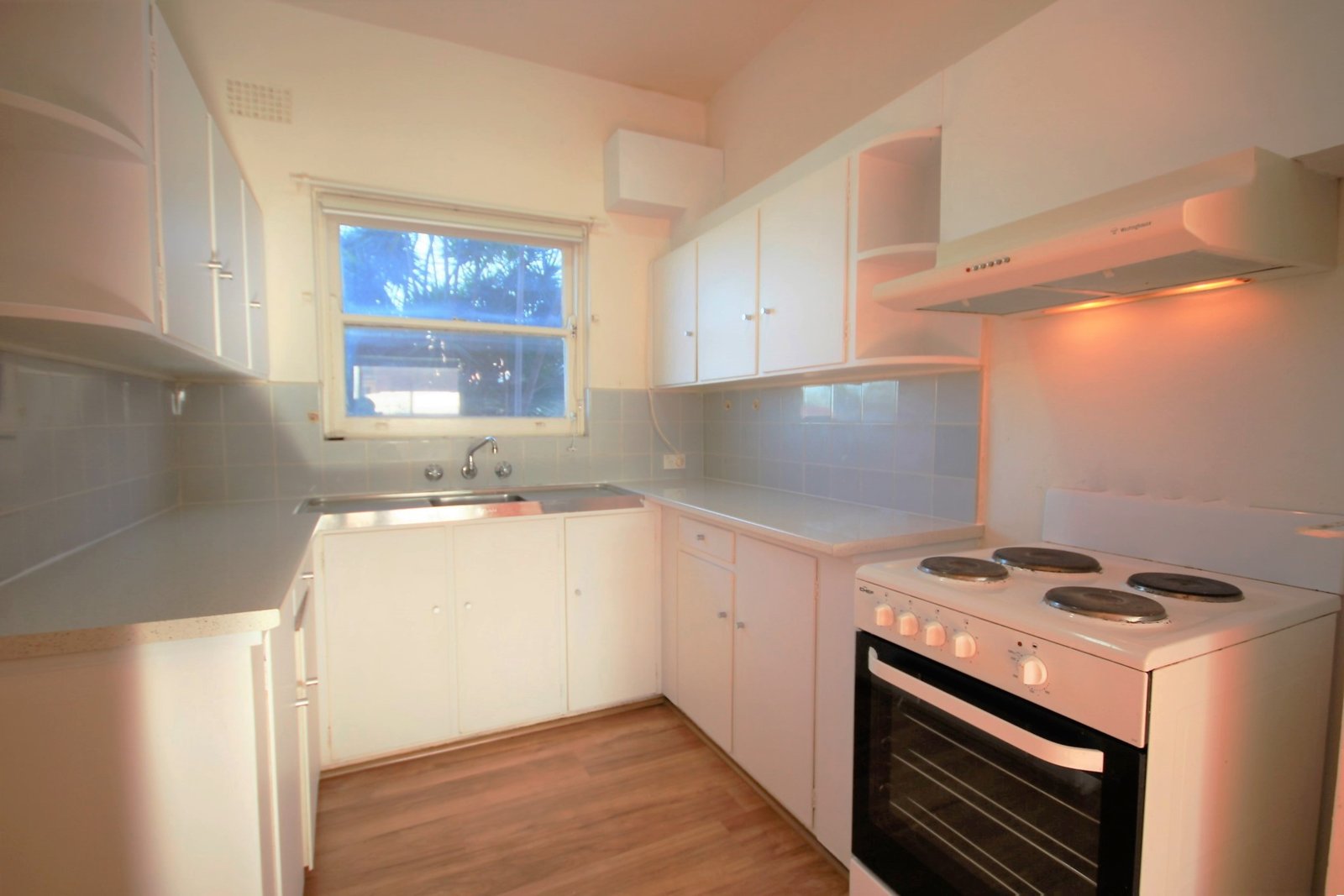 2/8 Park Street KOGARAH 3