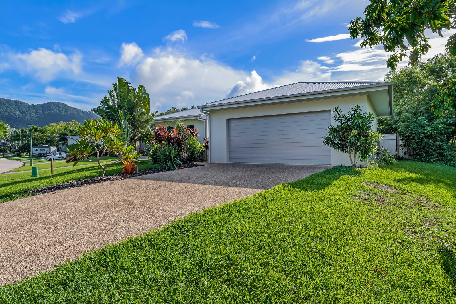 28 Parker Road CANNONVALE 1