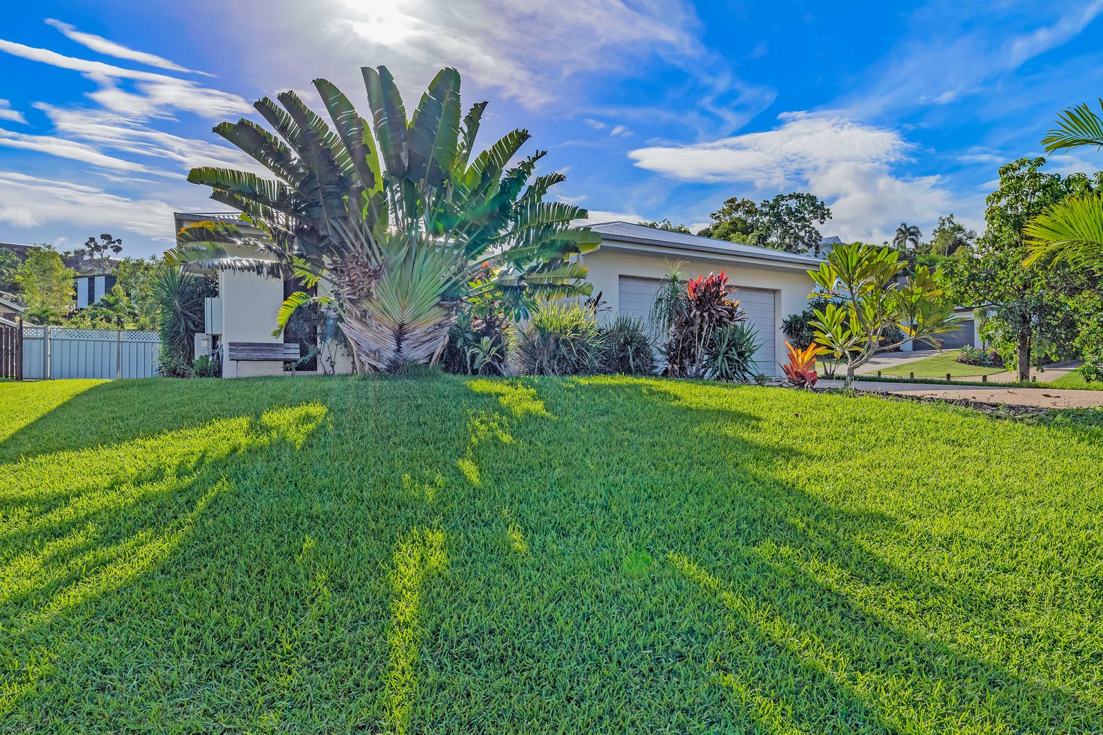 28 Parker Road CANNONVALE 2